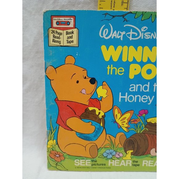 Walt Disney's Winnie the Pooh and the Honey Tree Read Along Book (No Tape) - Picture 2 of 7